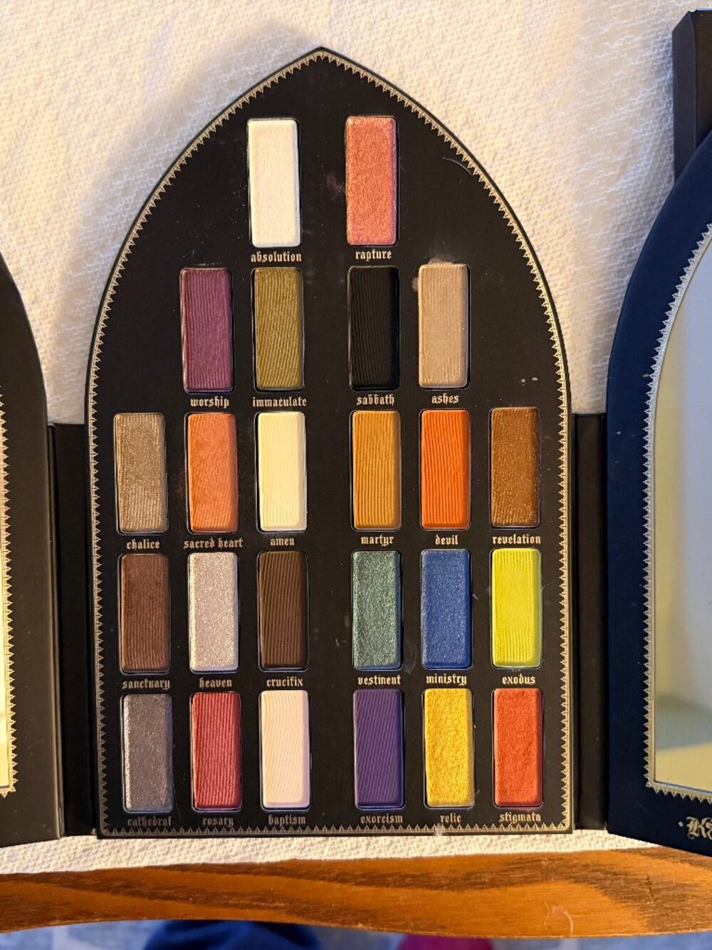 NEW Kat Von D Saints & Sinners Eyeshadow Palette Discontinued Collector Piece